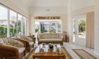 Imagem 4: Casa para venda possui 390 metros quadrados com 5 quartos