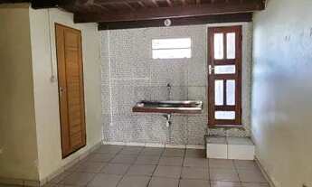 Imagem 2: Linda casa 2/4 bem localizada