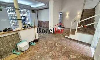 Imagem 4: Casa duplex, 02 quartos, suíte, jardim de inverno, reformada, sala gigante, excelente loca