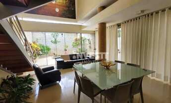 Imagem: Sobrado à venda na Cidade Jardim - Goiânia/GO