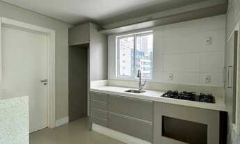 Imagem 7: OPORTUNIDADE COM 3suítes, 4bwc 2vg. priv. parc. mobiliado, excelente localização venha ver