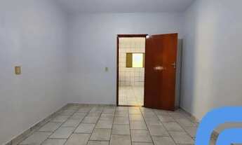 Imagem 6: Uma linda cada de 185 m² com 04 quartos, no Village Santa Rita em Goiânia para locação. Si