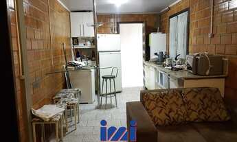 Imagem 4: Casa com espaço de terreno em Praia de leste