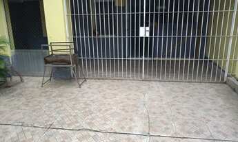 Imagem 2: Casa para aluguel possui 370 metros quadrados com 6 quartos no Campo Grande - Santos - SP