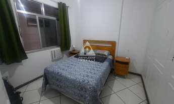 Imagem 4: Apartamento de três quartos no Flamengo