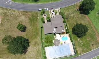 Imagem 4: Casa de condomínio para venda possui 400 metros quadrados com 4 quartos