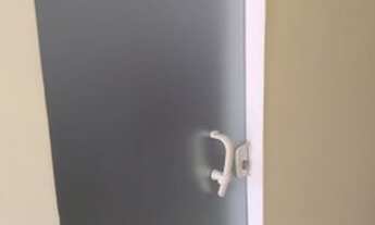 Imagem 3: Vendo linda casa toda no blindex com garagem varanda