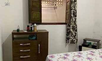 Imagem 5: Casa com 2 quartos, terraço, localização privilegiada próximo a comércios, parada de ônibu