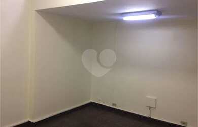 Imagem 5: Sobrado comercial para locação com 5 salas, 2 banheiros e 2 vagas