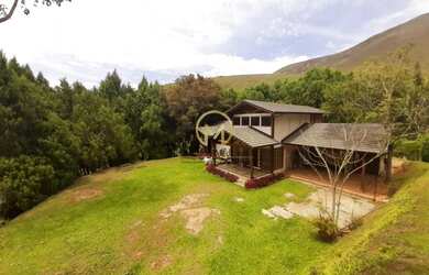 Imagem 6: Casa para venda tem 209 metros quadrados com 3 quartos em Itaipava - Petrópolis - RJ