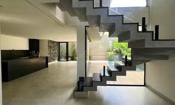 Imagem 7: Belíssima casa 4 suites, Jardins Madri, rica em detalhes, venha conhecer e se apaixonar