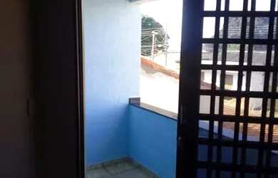 Imagem 6: Excelente casa estilo sobrado no bairro Marta Helena com 07 quartos, 02 suítes e piscina