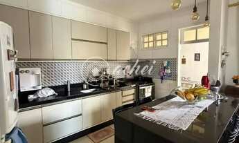 Imagem 6: Casa ampla e nascente em Vilas do Atlântico