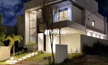 Imagem 2: Imóvel para venda possui 316 metros quadrados com 4 quartos em Granja Marileusa - Uberlând