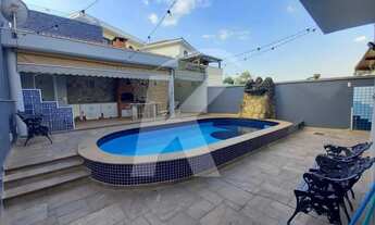 Imagem: Sobrado com 4 dormitórios com suítes