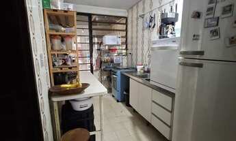 Imagem 7: Alugo quarto mobiliado no Água Verde - para mulheres - banheiro individual