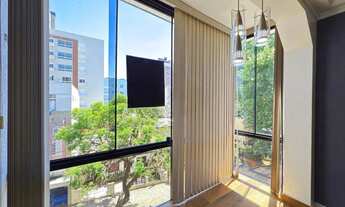 Imagem 2: Apartamento com 2 quartos e 1 vaga a venda no bairro Passo da Areia