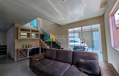 Imagem 4: Casa Duplex Conj. Nova Republica com 4 suítes e piscina Japiim