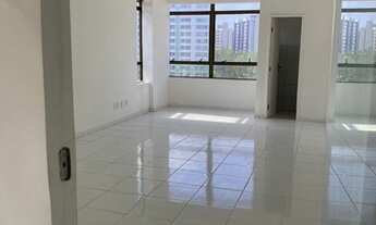 Imagem: Alugo ou vendo sala no Calhau