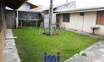 Imagem 2: Casa com espaço de terreno em Praia de leste