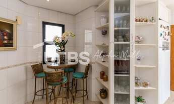 Imagem 6: Casa de condomínio sobrado para venda possui 300 metros quadrados com 4 quartos