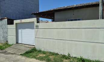 Imagem 2: Vendo linda casa toda no blindex com garagem varanda