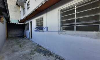 Imagem: Casa de Fundos com quintal