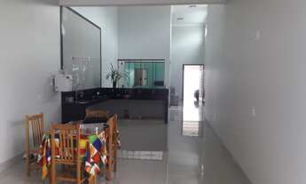 Imagem 3: Casa para venda tem 208 metros quadrados com 3 quartos em Jardim Europa - Uberlândia - MG