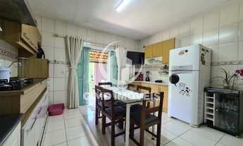 Imagem 7: Casa no bairro Fortaleza, com 3 dormitórios, área privativa de 124 m² e com espaço amplo n