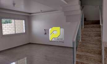 Imagem 4: Sobrado novo com amplo quintal na região central de Pinhais PR