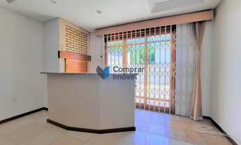 Imagem 4: Casa em condomínio com pátio individual, 4 quartos sendo 2 suítes, vagas em garagem fechad