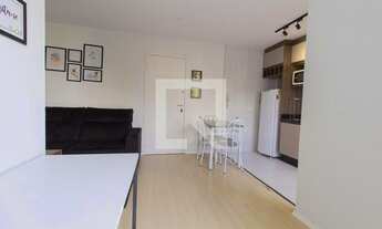 Imagem 3: Apartamento para Aluguel - Água Verde, 2 Quartos, 50 m2