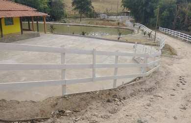 Imagem 6: Sítio maravilhoso com porteira fechada todo montado