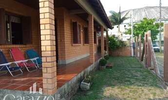 Imagem 2: CASA DE TRÊS DORMITÓRIOS COM ANEXO NO CENTRO DE TRAMANDAÍ