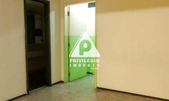 Imagem 7: Casa de rua duplex à venda, original 6 quartos com suíte, 2 salas, terraço, área externa