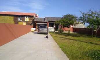 Imagem: Belíssima casa próximo ao mar