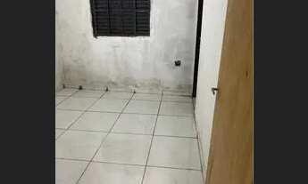 Imagem 6: Casa de fundo com corredor