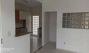 Imagem 2: Excelente imóvel de 03 quartos em rua sem saída e uma das melhores do bairro