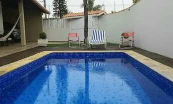 Imagem: Casa com 03 dormitórios - 300 mts da praia