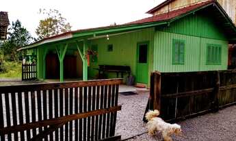 Imagem 4: Casa de fundos para o rio no Bairro Conquista em Balneário Barra do Sul