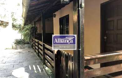 Imagem 4: Casa com 4 dormitórios à venda, 180 m² por R$ 619.000,00 - São Francisco - Niterói/RJ