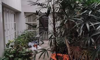 Imagem 2: Casa para aluguel tem 236 metros quadrados com 3 quartos em Menino Deus - Porto Alegre - R