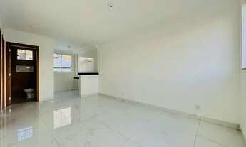 Imagem 7: Casa Geminada Individual com 2 Quartos e 1 Vaga no Bairro Santa Cruz