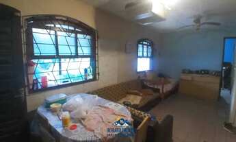 Imagem 5: Casa com amplo quintal