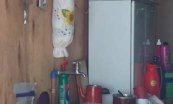 Imagem: Barraco em área livre