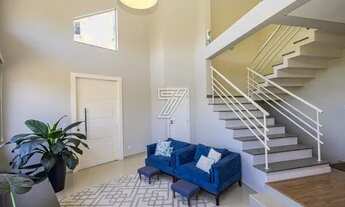 Imagem 5: Casa a venda com 275m² com 4 quartos em Vista Alegre - Curitiba - PR