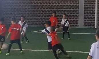 Imagem 5: Campo de Grama Sintética Coberto - 27x18 - Estruturado e Faturando - Méier/RJ