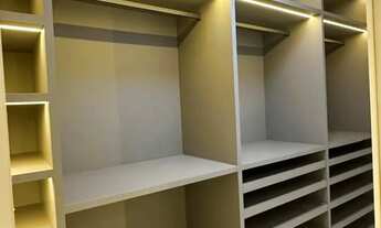 Imagem 6: Residência de Luxo com Piscina, Jacuzzi e Espaço Gourmet Completa e Mobiliada