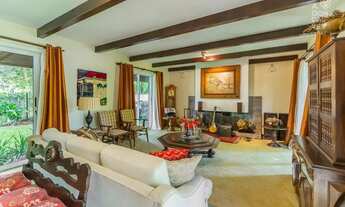 Imagem 2: Casa em Condomínio no Jardim Europa, 04 Suítes, 05 Vagas, Piscina, Bacacheri, Curitiba