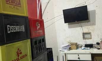 Imagem 3: Vendo ou troco depósito de bebidas